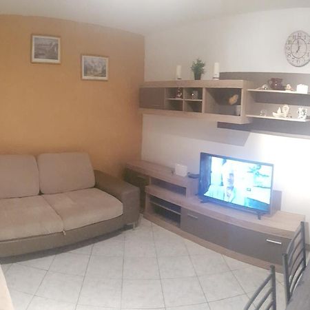Apartman 4 Kilometar To City Centar 스플리트 외부 사진