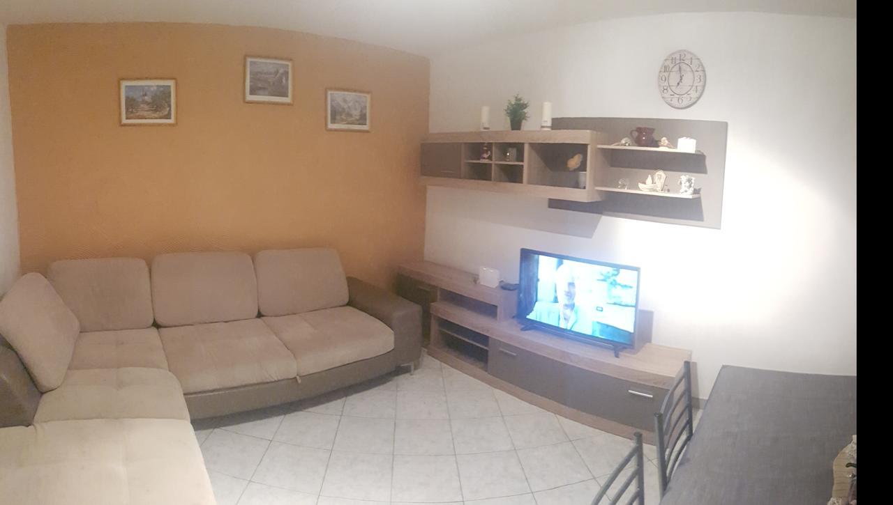 Apartman 4 Kilometar To City Centar 스플리트 외부 사진